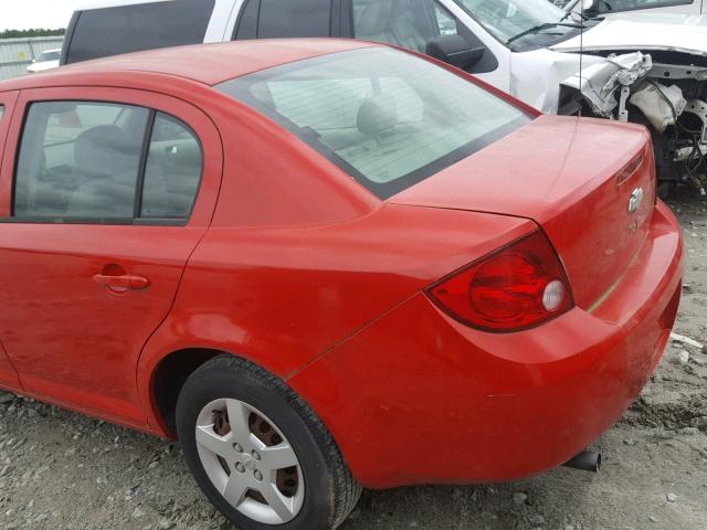 1G1AK52F257620501 - 2005 CHEVROLET COBALT RED photo 9