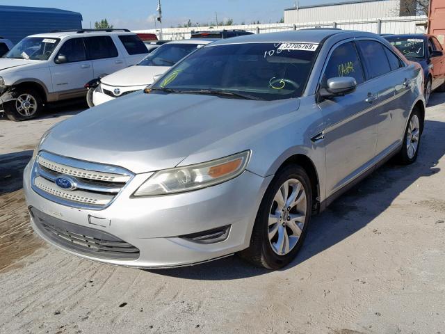 1FAHP2EW2AG106939 - 2010 FORD TAURUS SEL GRAY photo 2