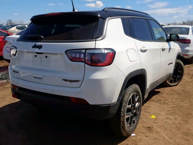 3C4NJDDB2KT618786 - 2019 JEEP COMPASS TR WHITE photo 4