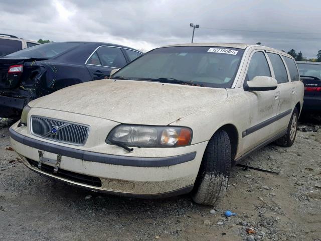 YV1SW61R012077586 - 2001 VOLVO V70 WHITE photo 2