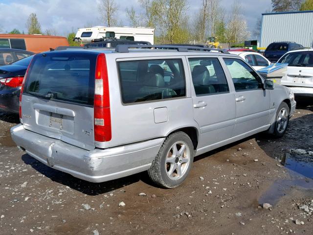 YV1LW61J7Y2656017 - 2000 VOLVO V70 BASE SILVER photo 4