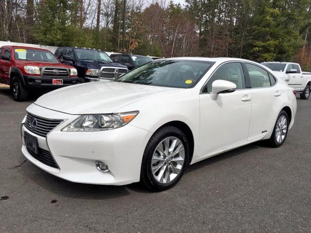 JTHBW1GG6E2041436 - 2014 LEXUS ES 300H WHITE photo 2