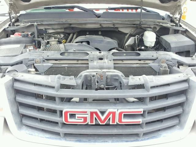 1GTHC29K87E584820 - 2007 GMC SIERRA C25 TAN photo 7