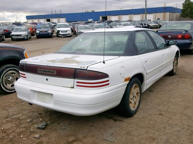 1B3HD56T8SF666188 - 1995 DODGE INTREPID E WHITE photo 4