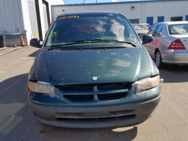 2B4GP45R9WR806875 - 1998 DODGE CARAVAN SE GREEN photo 9