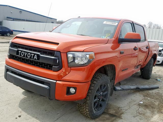 5TFDY5F16FX433801 - 2015 TOYOTA TUNDRA CRE ORANGE photo 2