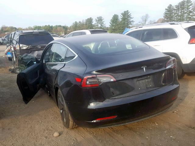 5YJ3E1EBXJF103556 - 2018 TESLA MODEL 3 BLACK photo 3