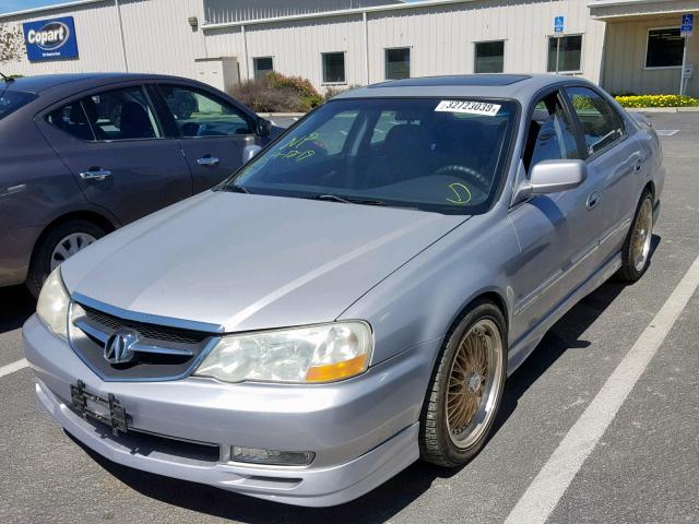 19UUA56602A007276 - 2002 ACURA 3.2TL SILVER photo 2