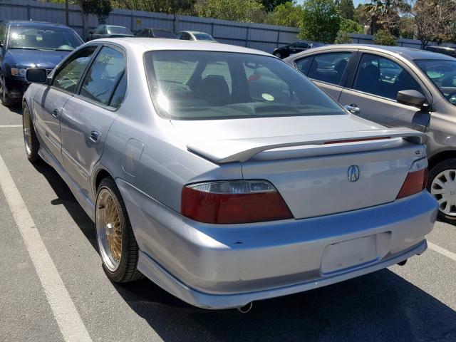 19UUA56602A007276 - 2002 ACURA 3.2TL SILVER photo 3