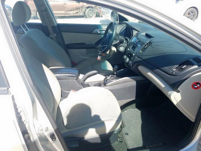 KNAFU4A28D5727950 - 2013 KIA FORTE EX  photo 5