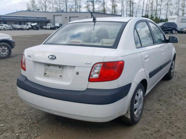 KNADE123466124310 - 2006 KIA RIO WHITE photo 4