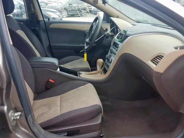 1G1ZB5E0XCF140414 - 2012 CHEVROLET MALIBU LS Մոխրագույն լուսանկար 5