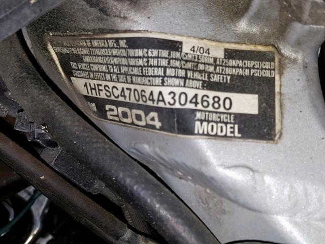 1HFSC47064A304680 - 2004 HONDA GL1800 BLACK photo 10