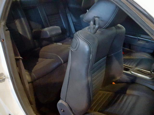 2B3CJ4DG1BH516862 - 2011 DODGE CHALLENGER WHITE photo 6