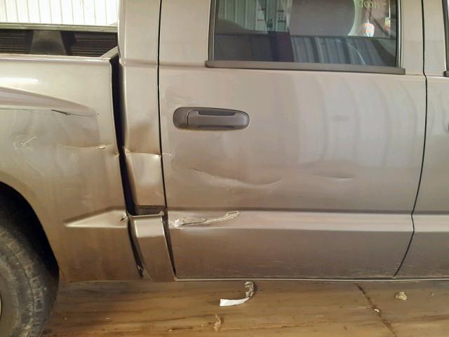 1D7HE48P67S172518 - 2007 DODGE DAKOTA QUA GRAY photo 10