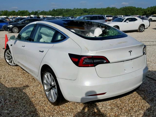 5YJ3E1EA3JF169728 - 2018 TESLA MODEL 3 WHITE photo 3