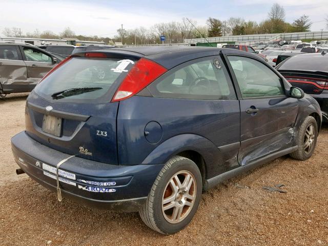 3FAFP3133YR174128 - 2000 FORD FOCUS ZX3 BLUE photo 4