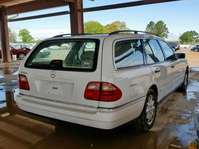 WDBJH65F4WA650674 - 1998 MERCEDES-BENZ E 320 WHITE photo 4