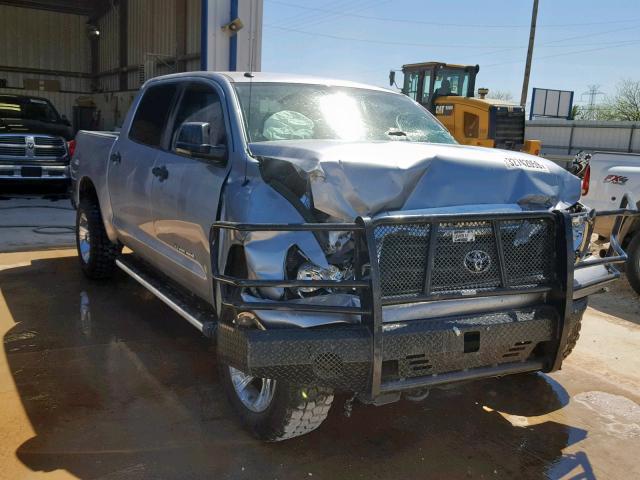 5TFDM5F11CX028467 - 2012 TOYOTA TUNDRA CRE SILVER photo 1