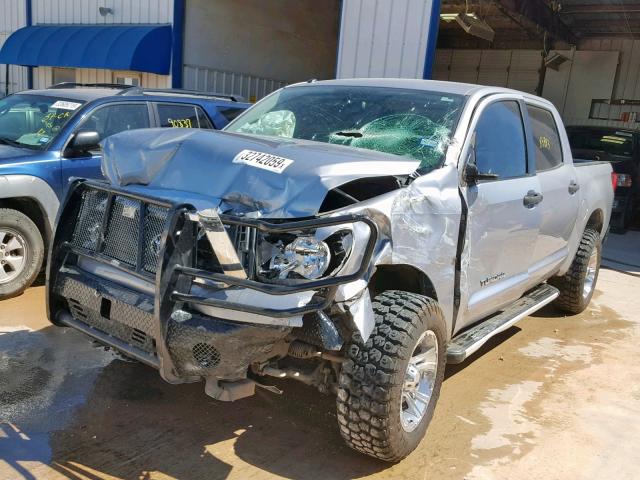 5TFDM5F11CX028467 - 2012 TOYOTA TUNDRA CRE SILVER photo 2