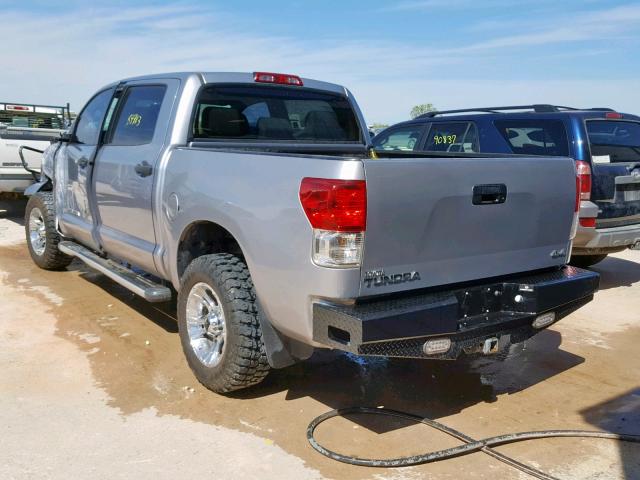 5TFDM5F11CX028467 - 2012 TOYOTA TUNDRA CRE SILVER photo 3