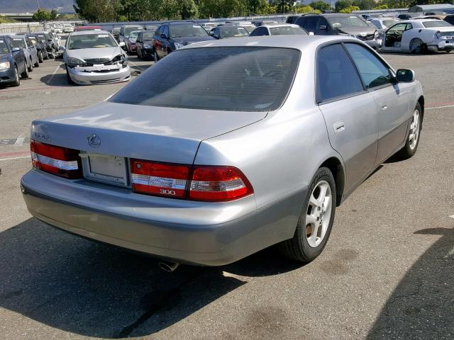 JT8BF28G210318657 - 2001 LEXUS ES 300 SILVER photo 4