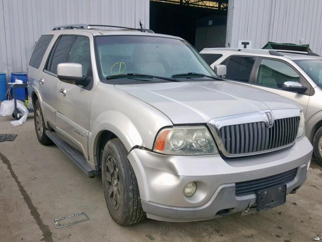 5LMFU27R84LJ00780 - 2004 LINCOLN NAVIGATOR Gümüş foto 1