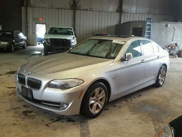 WBAXH5C53DD109558 - 2013 BMW 528 XI SILVER photo 2