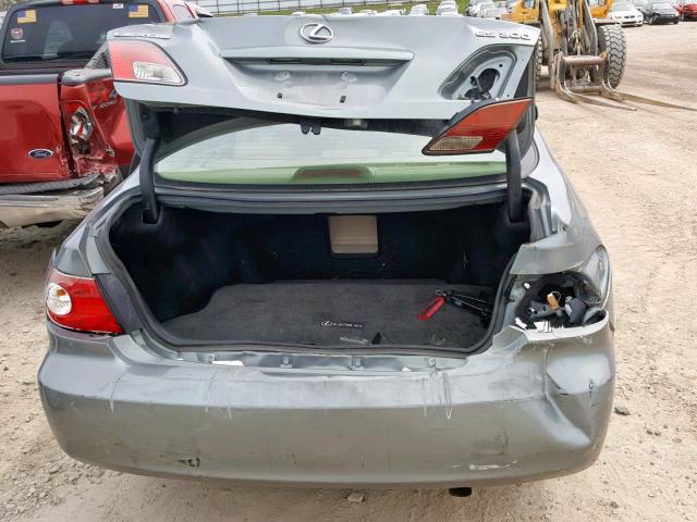 JTHBF30G320081843 - 2002 LEXUS ES 300 GRAY photo 9