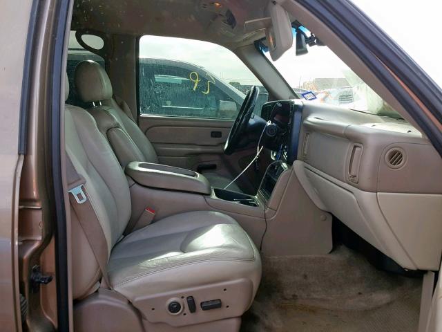 1GKEC13ZX4J136590 - 2004 GMC YUKON GOLD photo 5