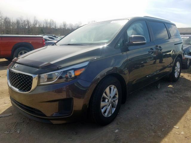 KNDMB5C1XG6158964 - 2016 KIA SEDONA LX  photo 2