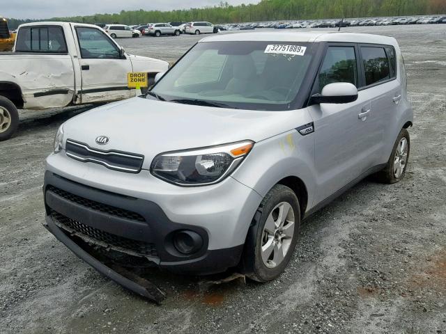 KNDJN2A28H7451908 - 2017 KIA SOUL SILVER photo 2