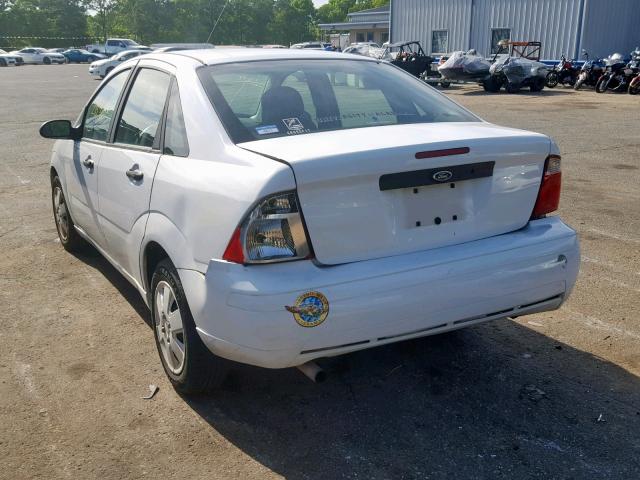 1FAFP34N36W165372 - 2006 FORD FOCUS ZX4 WHITE photo 3