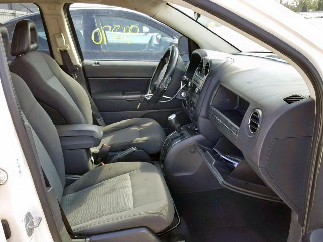 1J4FT47A19D140033 - 2009 JEEP COMPASS SP 白色 照片 5