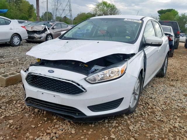 1FADP3K29GL244967 - 2016 FORD FOCUS SE WHITE photo 2