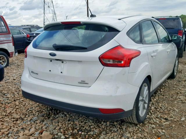 1FADP3K29GL244967 - 2016 FORD FOCUS SE WHITE photo 4