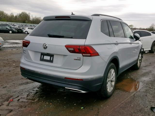 3VV2B7AX0JM011765 - 2018 VOLKSWAGEN TIGUAN SE SILVER photo 4