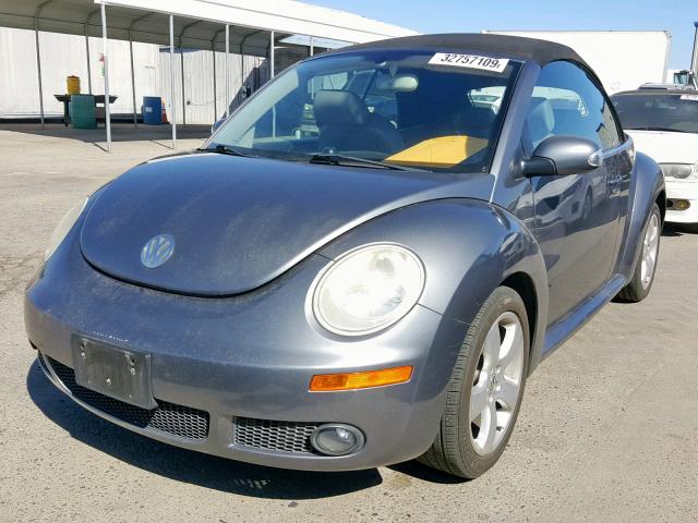 3VWSG31Y27M400706 - 2007 VOLKSWAGEN NEW BEETLE Grafit foto 2