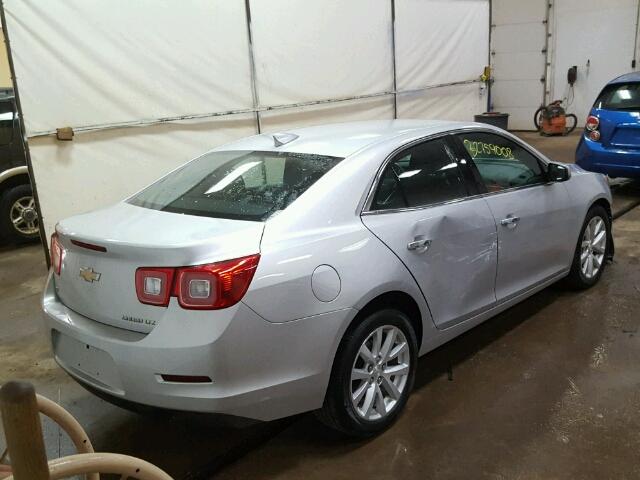 1G11E5SA4GU158913 - 2016 CHEVROLET MALIBU LIM 银色 照片 4