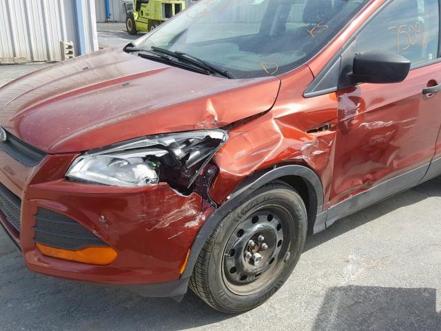 1FMCU0F73EUC84564 - 2014 FORD ESCAPE S RED photo 9