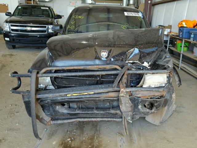 1B7GG22X6XS281056 - 1999 DODGE DAKOTA BLACK photo 7