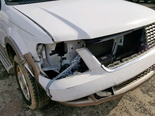 1FMFU17L64LB86325 - 2004 FORD EXPEDITION WHITE photo 9