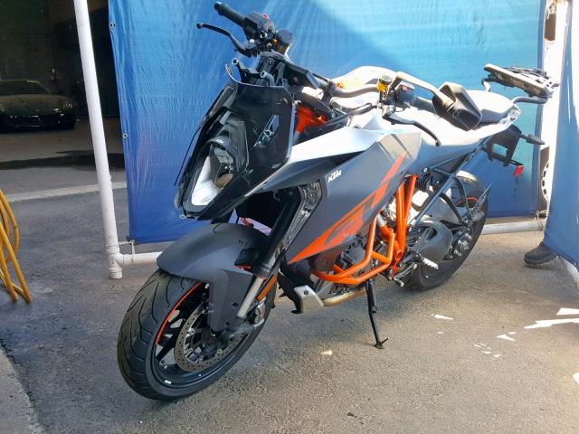 VBKV69408HM964335 - 2017 KTM 1290 SUPER TWO TONE photo 2