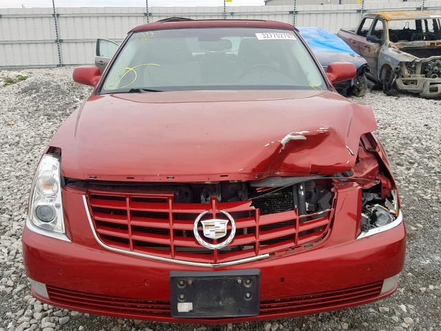 1G6KH5EY9AU102228 - 2010 CADILLAC DTS PREMIU RED photo 9