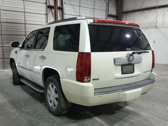 1GYFC13219R160623 - 2009 CADILLAC ESCALADE WHITE photo 3