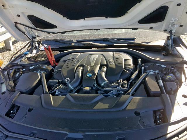 WBA7F2C56GG420571 - 2016 BMW 750I WHITE photo 7