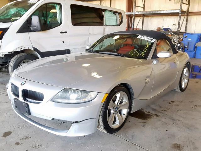 4USBU33516LW68851 - 2006 BMW Z4 3.0 SILVER photo 2