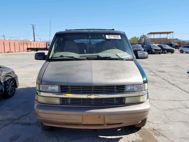 1GNDM19W71B106395 - 2001 CHEVROLET ASTRO GREEN photo 9