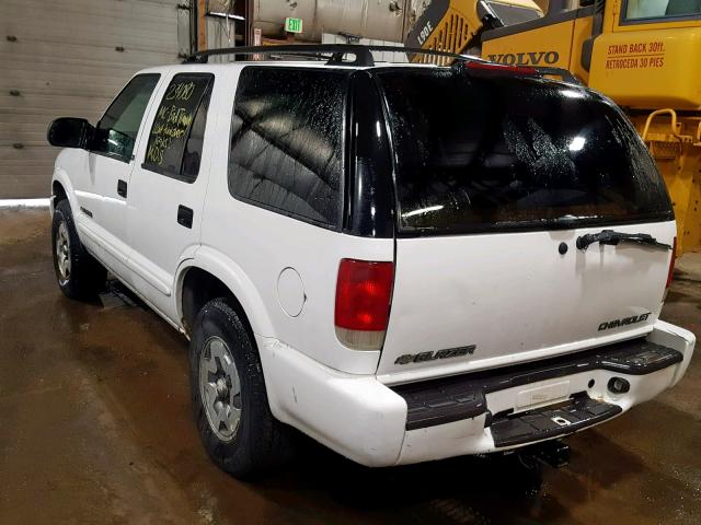 1GNDT13W52K113276 - 2002 CHEVROLET BLAZER WHITE photo 3