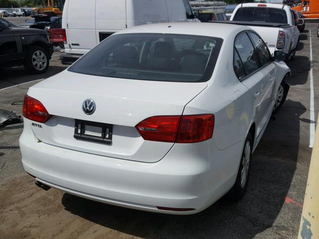 3VW2K7AJ4EM312360 - 2014 VOLKSWAGEN JETTA BASE WHITE photo 4